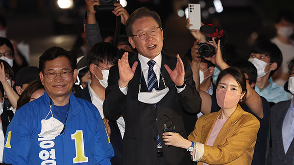 이재명, 이준석 겨냥 "민주당 대표가 성 상납 받았으면 당 해체됐다"