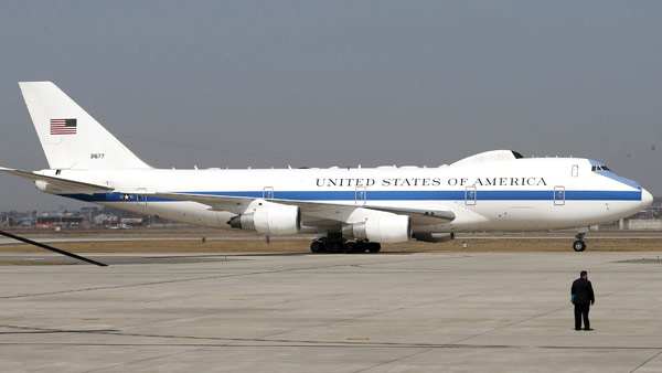 "하늘에서 핵전쟁 수행" 美 '나이트워치' 日 상공서 포착돼