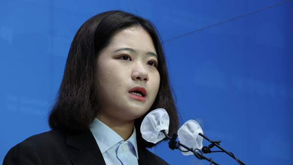 박지현 "어느 당 대표가 합의 거쳐 회견문 쓰나‥민주당 위한 진통"