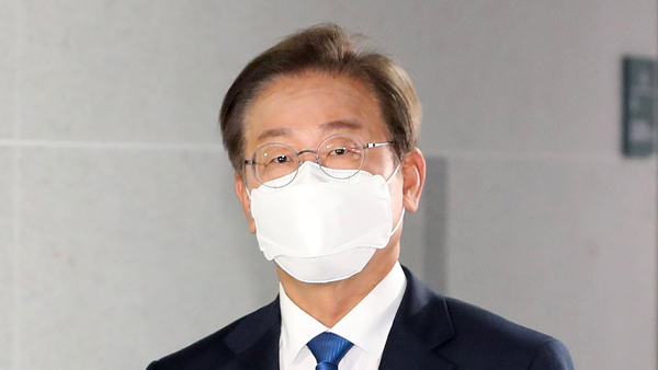 이재명 "민주주의가 민생 해결 못하면 기득권세력 복귀 노려"