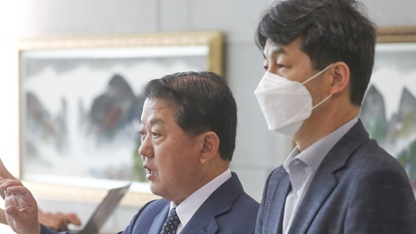 민주당 북한 어민 북송 논란에 "16명 살해 흉악범을 받자는 건가"