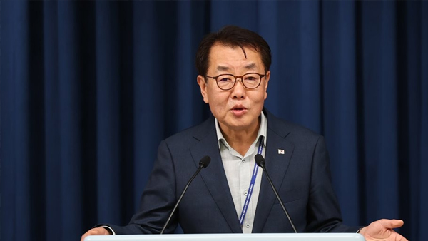 홍보수석, 내부총질 문자에 "정치적 의미, 과도하게 부여하지 말아야"