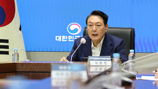 윤 대통령, 중대본회의 첫 주재‥"표적·정밀 방역"