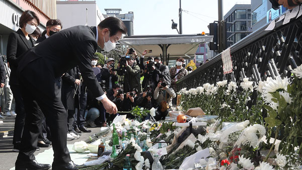 민주, 합동분향소 조문‥이재명 "올해 왜 안전계획 없었나"