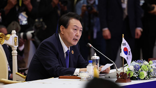 아세안+한·중·일 정상회의 "북핵에 단호한 대응"