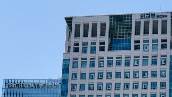 외교부 "'LA 한국인 승무원 피습' 관할 경찰에 철저한 조사 요청"