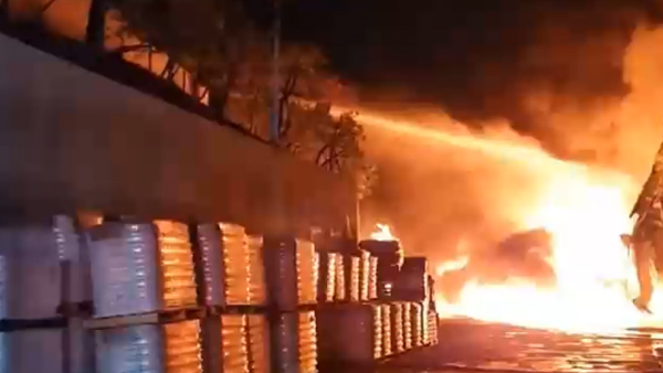 울산 효성티앤씨 화재 밤샘 진화 중‥헬기 투입