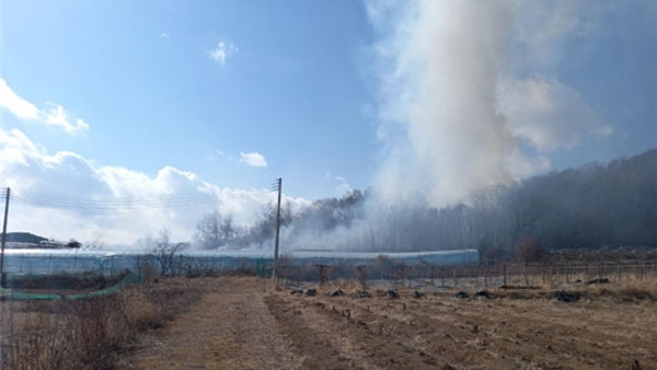 경기 화성 야산서 산불‥헬기 동원해 진화 중