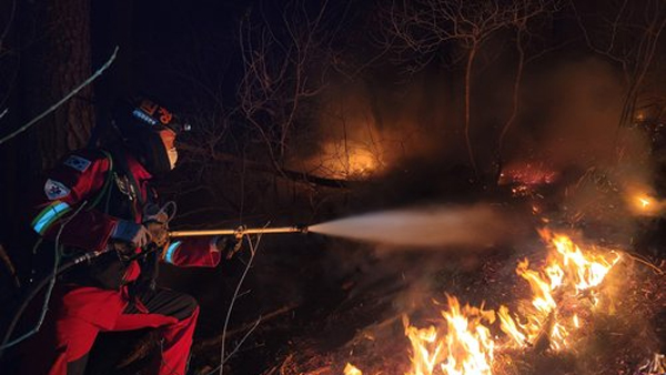 울진·삼척 산불 9일째‥산림당국, 응봉산 진화 작업에 전력