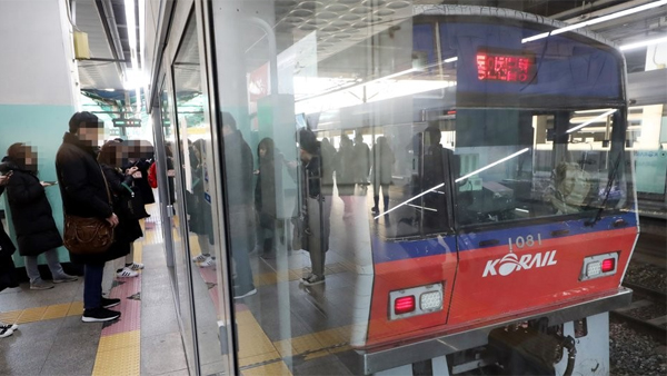 1호선 부평역 선로에서 남성 치여 사망‥운행 40분 지연