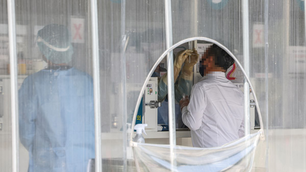 사흘째 1만명 미만‥위중증 14개월 만에 100명 아래로