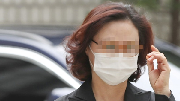 정경심 측 "허리 디스크 통증"‥ 조국 부부 재판 일찍 종료