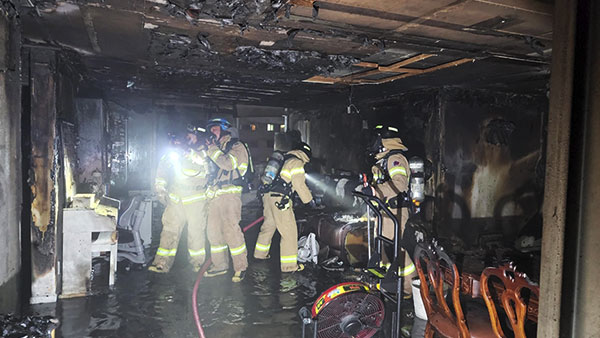 서울 목동 아파트에서 불‥2명 부상·38명 대피