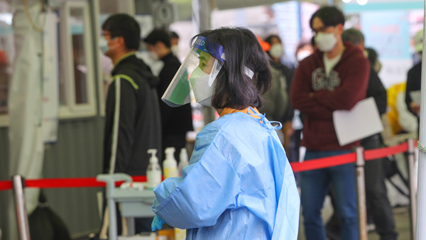 코로나19 신규 확진 7만9천746명‥위중증 520명·사망 74명