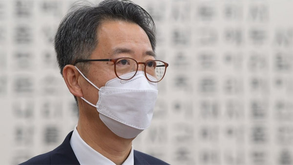 대법원장 '사표 반려' 의혹 관여한 김인겸, 참고인 조사 거부