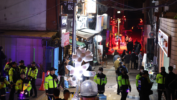 '이태원 참사' 당일 오후 6시 34분 전에도 '압사' 언급 112 신고