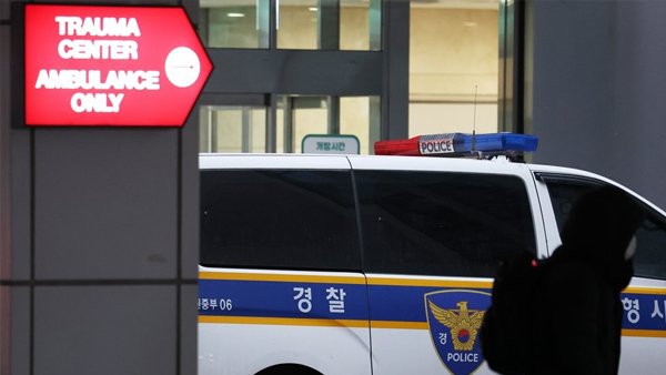 경찰, 김만배 극단선택 시도한 벤츠 차량 내부 감식