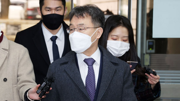 김만배 측 "4주간 치료 필요" 대장동 재판 재차 연기