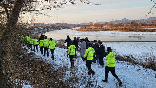 택시기사 살해범 "동거 여성 시신, 차량 루프백으로 옮겨 유기"