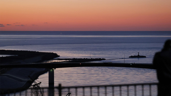 남태평양 해저화산 분출 후 일본에 쓰나미‥23만명에 피난지시