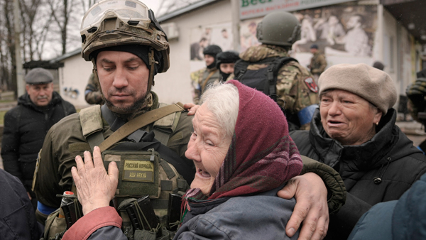 결박된 시신, '어린이 인간방패' 주장도‥탈환 도시서 드러난 참상