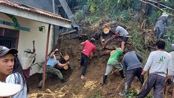 필리핀 7.1 강진으로 4명 사망 130여명 부상‥여진만 800여 차례