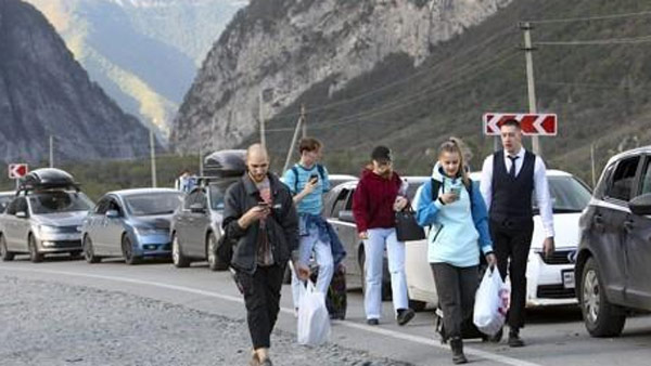 "러시아 동원령 발령 뒤 해외 도피자 최소 20만명"