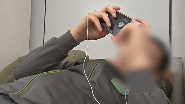 병사 휴대전화 사용, '아침~밤 9시' 확대해 시범운영 예정