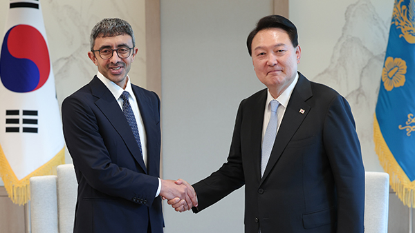 윤 대통령 "원전·방산서 협력 강화"‥UAE 외교장관 접견