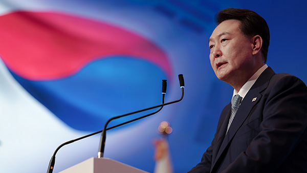 윤 대통령 리투아니아폴란드우크라 순방 마치고 귀국길 올라