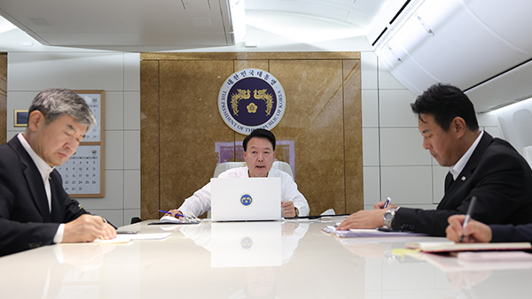 대통령실 "윤 대통령 순방기간 동안 호우 상황 실시간 보고지시"