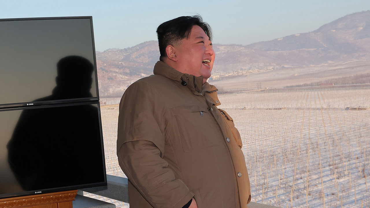 김정은 "워싱턴 잘못된 결심때 우리 선택 보여줘"‥대미 핵위협