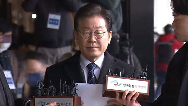 '대장동 의혹' 이재명 2차 검찰 출석 "유검무죄 무검유죄"