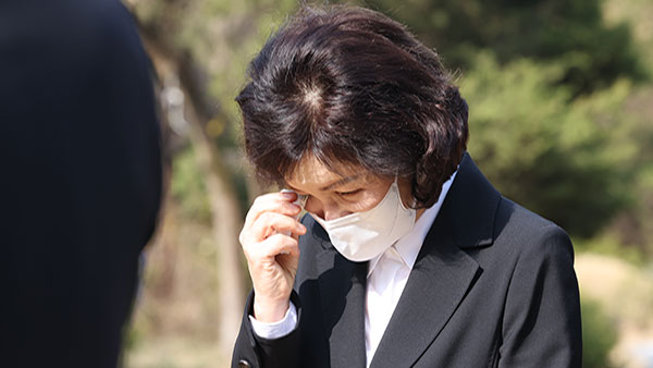 박원순 유족 측 "성희롱 피해자인데 가해자로 몰려"