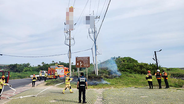 제주서 패러글라이딩 60대 고압 전선에 걸려 숨져‥감전 추정