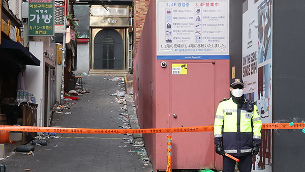 "해밀톤호텔, '참사 골목' 가벽 폭 확장 요청했었다"