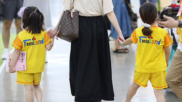 인권위 "백화점 우수 고객 휴게실 '노키즈존'은 차별"