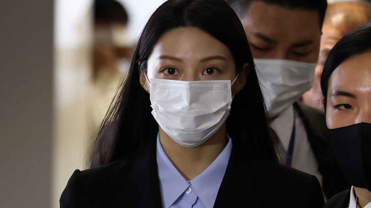 조민 측 "입시비리 혐의 인정‥다만 검찰의 공소권 남용" 의견서 제출