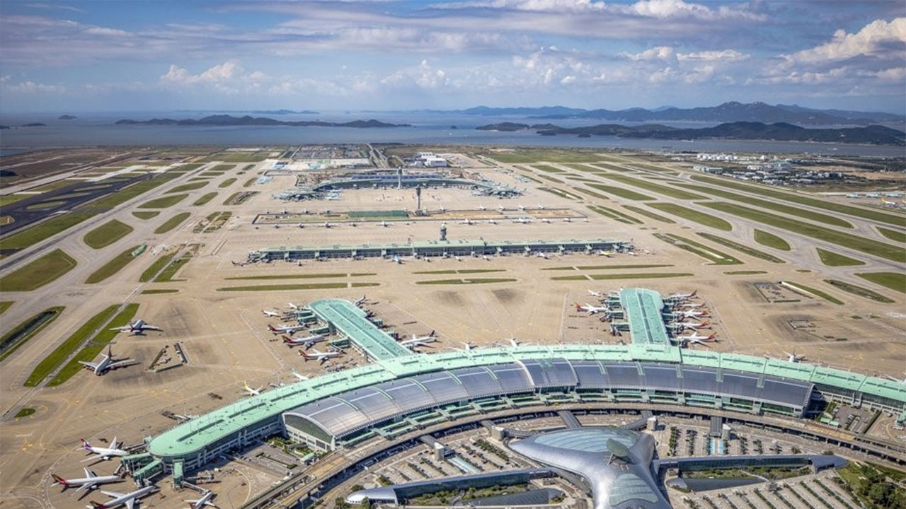 한밤중 인천공항 환승장서 화재‥인명피해 없어