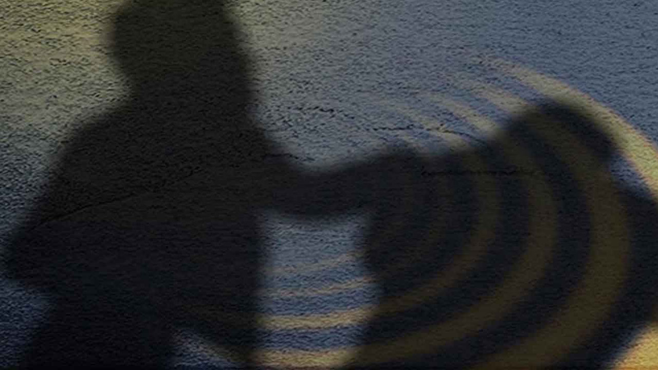 도박하다 돈 잃자 상대 흉기로 찌른 60대 검거