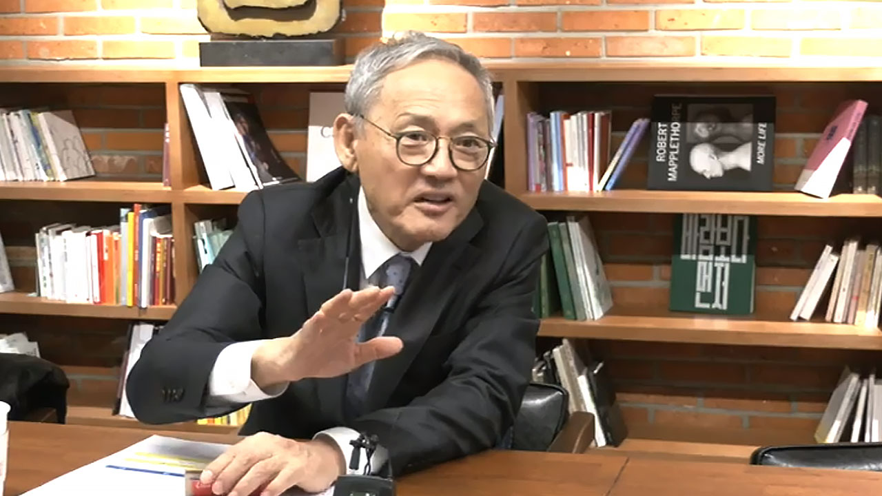 유인촌 "문학 관련 예산 내후년 재편성"‥"출판·문학 예산 삭감에 아쉬움"