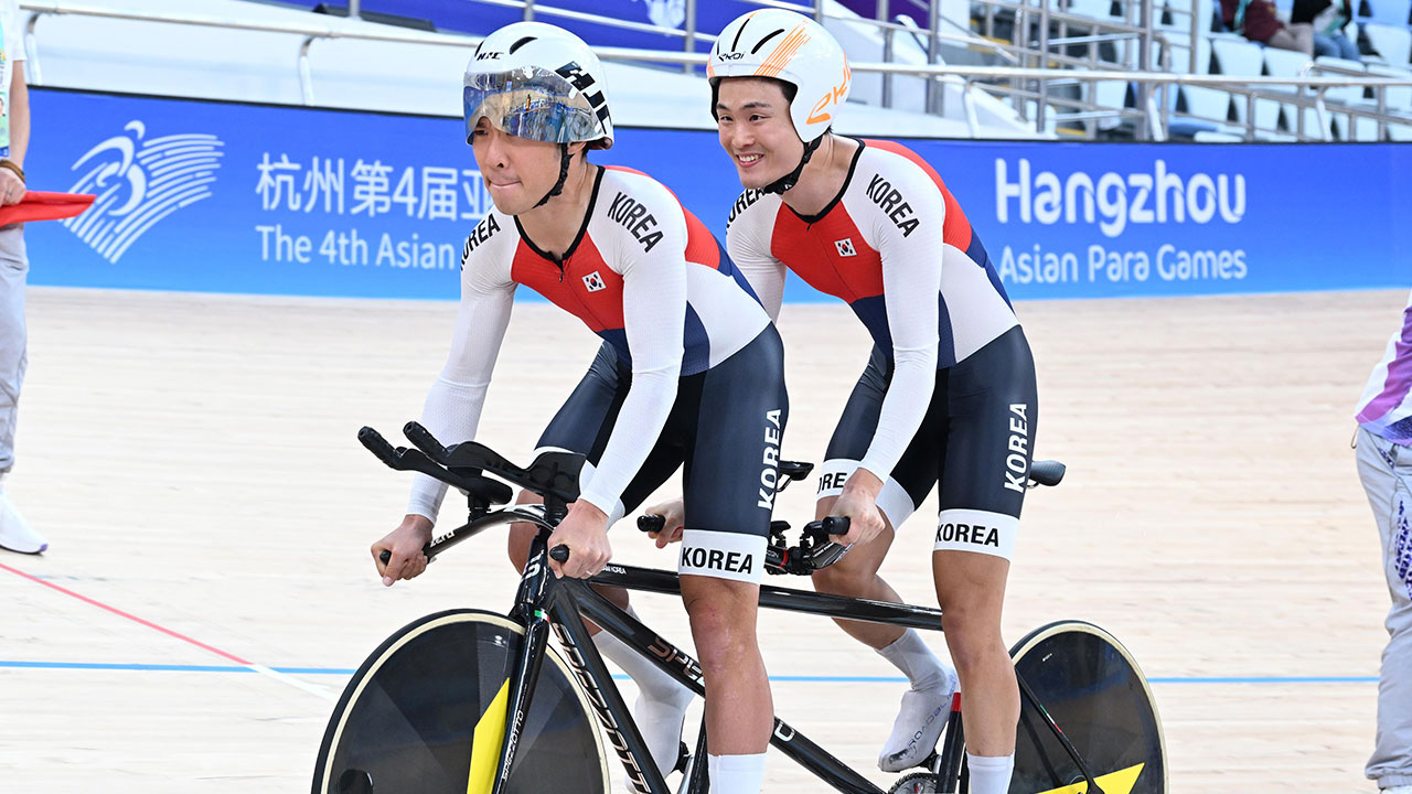 사이클 김정빈, 항저우 아시안 패러게임 첫 금메달 획득