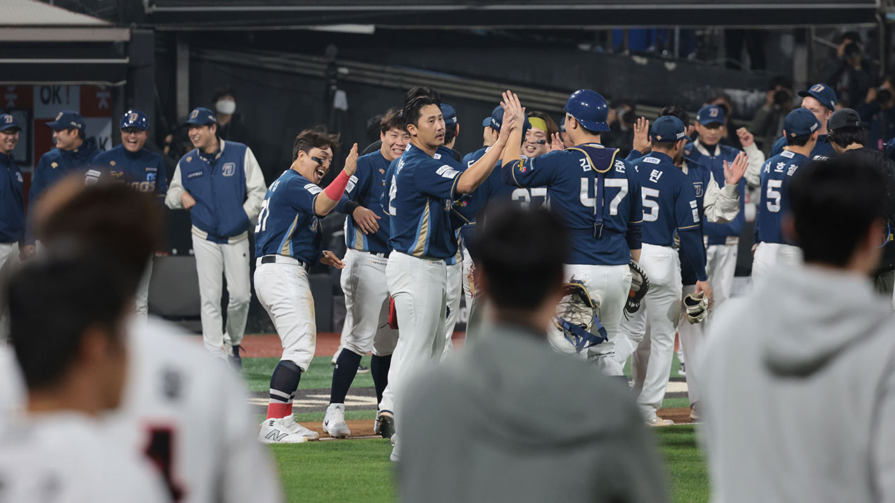 프로야구 NC, 플레이오프 2차전도 승‥신민혁 6.1이닝 무실점