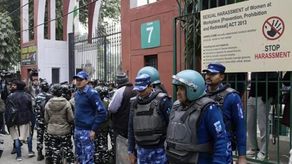 인도, 모디 총리 비판한 BBC 다큐 단속‥관람 대학생 체포 논란