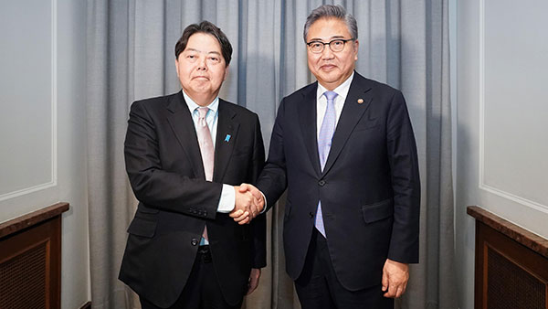 한일 외교장관, 히로시마서 회담‥"글로벌 현안서 공조"