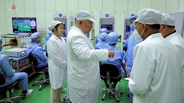 "북한, 서해발사장 급히 확장‥군사정찰위성 맞물려 주목"