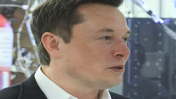 한 달 만에 다시 佛 찾은 머스크 "AI 강력 규제해야"