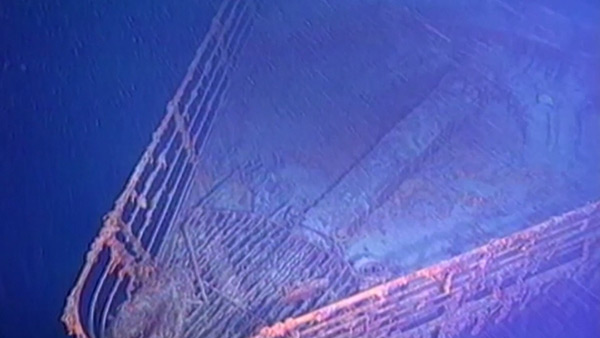 '타이태닉 탐사' 심해관광 잠수정 실종‥英억만장자 등 5명 탑승