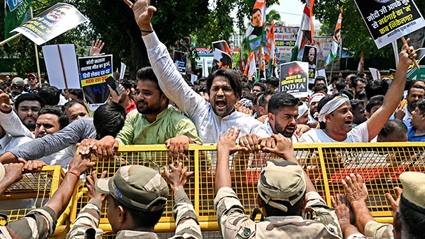 부족 간 충돌로 집단 성폭행 동영상에 인도 발칵