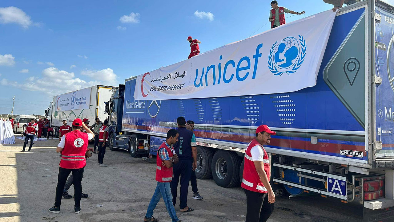 '가자지구 생명줄' 라파 통행로 드디어 열려‥"구호품 첫 반입"